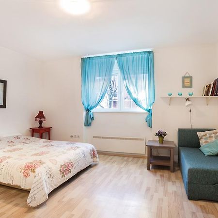 Apartment Roza ซาเกร็บ ภายนอก รูปภาพ