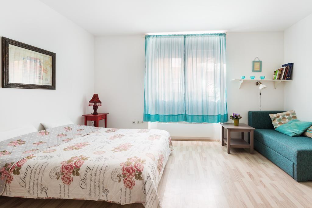Apartment Roza ซาเกร็บ ภายนอก รูปภาพ