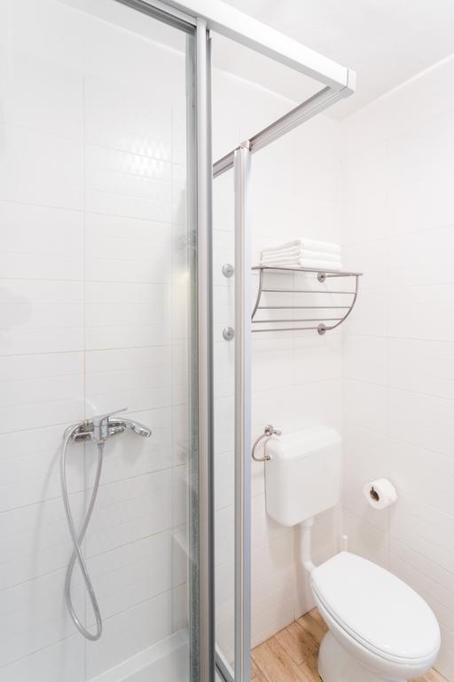 Apartment Roza ซาเกร็บ ภายนอก รูปภาพ